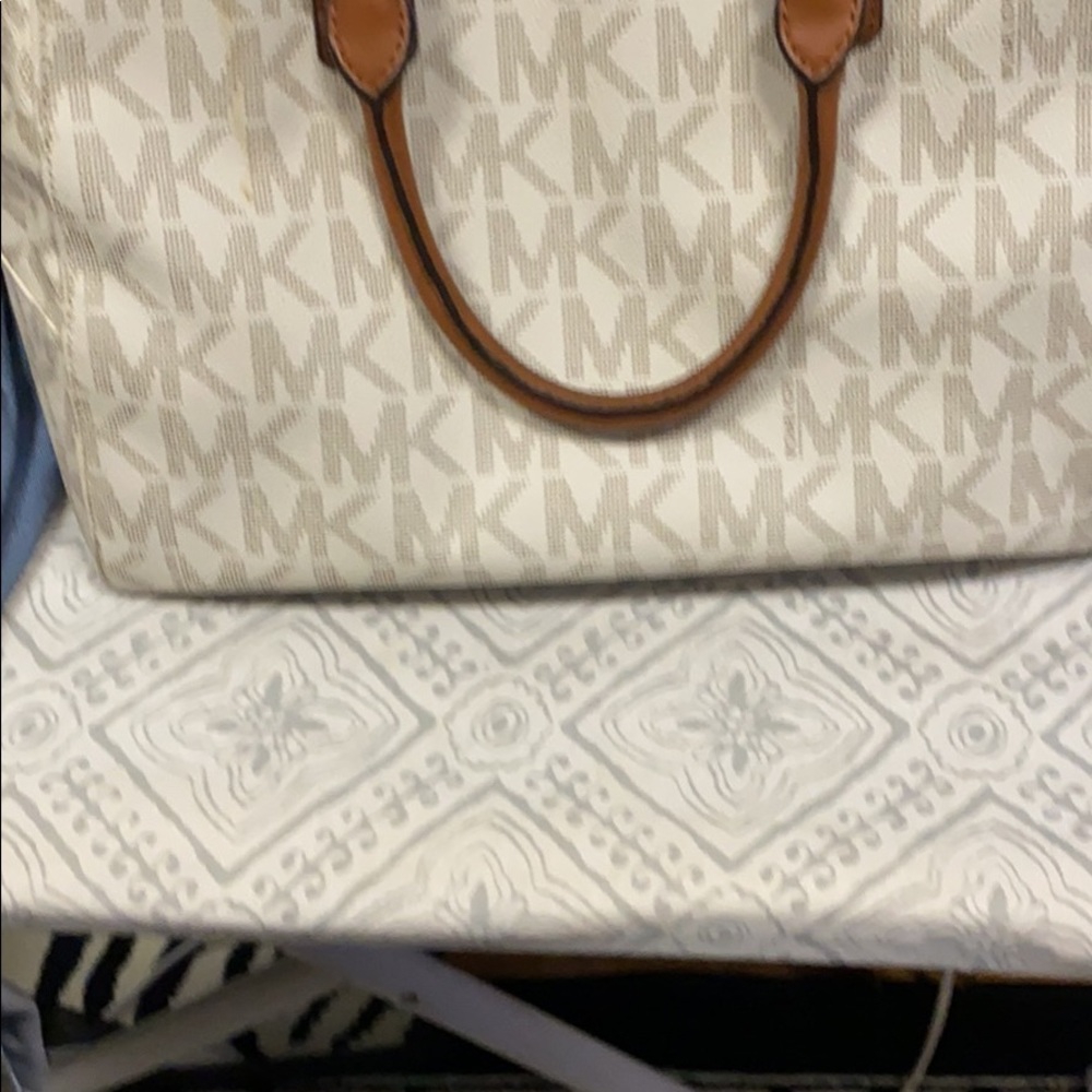 Handbag - Picture 2 of 6